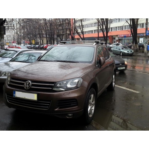 Bare portbagaj pentru Vw Touareg 2017 din aluminiu cu sistem antifurt si cheie Bare portbagaj pentru Vw Touareg 2017 din aluminiu cu sistem antifurt si cheie