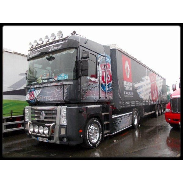 Bullbar/Bara Proiectoare Inox Grila Partea Inferioara Renault Magnum Bullbar/Bara Proiectoare Inox Grila Partea Inferioara Renault Magnum