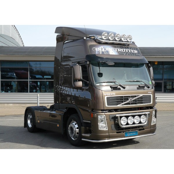 Bullbar/Bara Proiectoare Inox Grila Partea Inferioara Volvo FM Bullbar/Bara Proiectoare Inox Grila Partea Inferioara Volvo FM