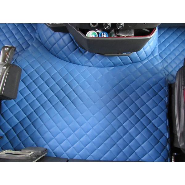 Covorase din Piele romb SCANIA R450 automat acopera toata podeaua cabinei culoare Albastru Editie Speciala Covorase din Piele romb SCANIA R450 automat acopera toata podeaua cabinei culoare Albastru Editie Speciala