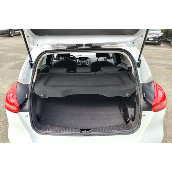 Rulou polita portbagaj FORD FOCUS MK3 III 2010-2018 Cod OEM 1850508