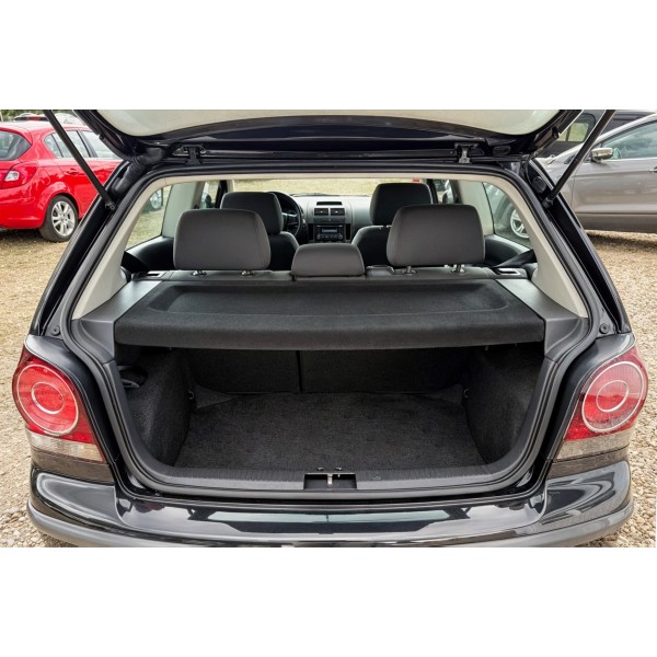 Rulou polita portbagaj VOLKSWAGEN POLO IV 9N 2001-2009 Cod OEM