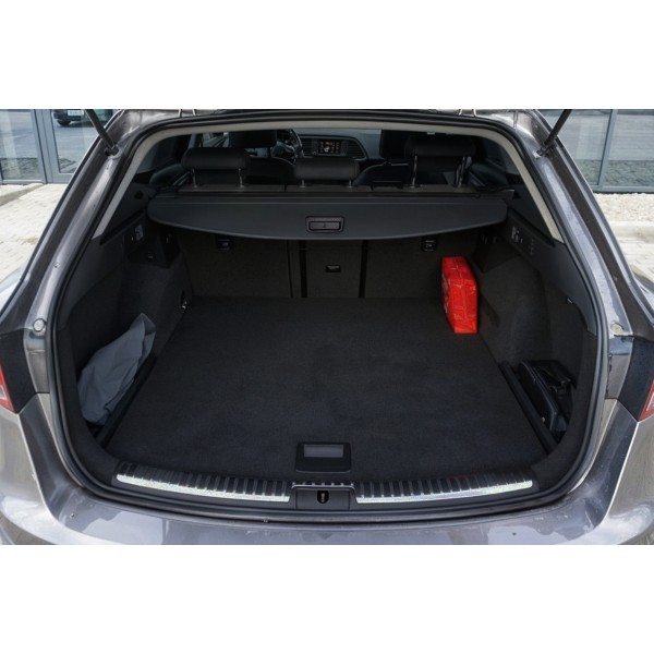 Rulou polita portbagaj SEAT LEON MK3 III ST 2012-2020 Cod OEM  5F9867811B