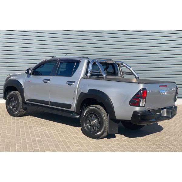 Praguri laterale  Trepte laterale Toyota Hilux VIII (AN120) 2015,2016,2017,2018,2019,2020